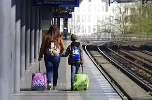 Steam平台体验：光脚畅游之旅